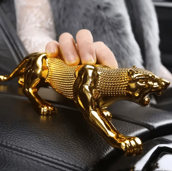 Luxury Cheetah Sculpture – Luxury Resin Home Decor Figurine